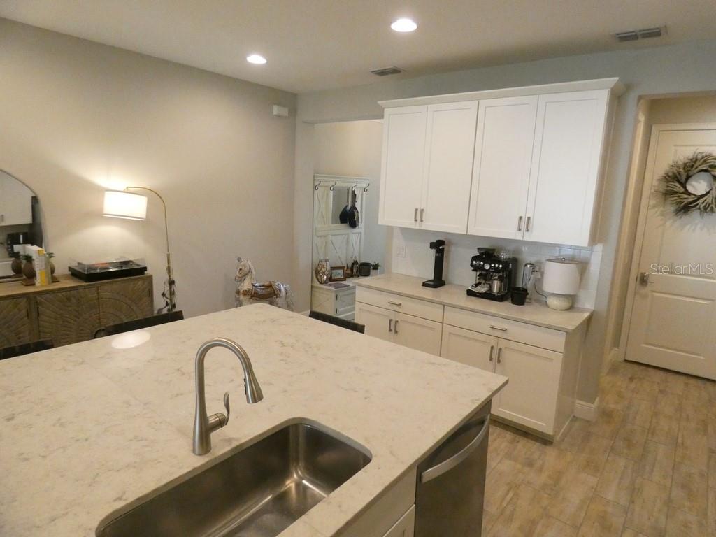 1505 SUNSET WIND LOOP — photo 12