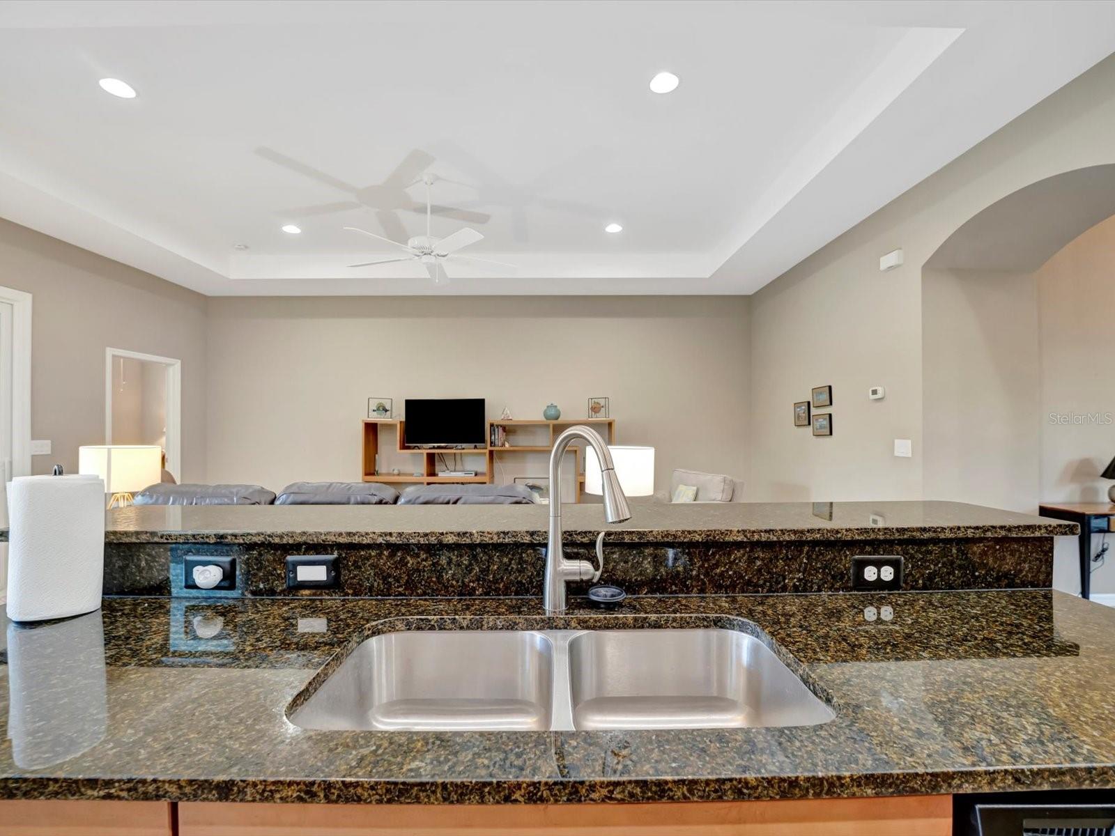 5009 LAKE OVERLOOK AVE — photo 19