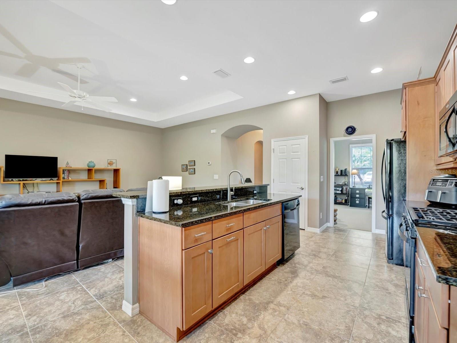 5009 LAKE OVERLOOK AVE — photo 20