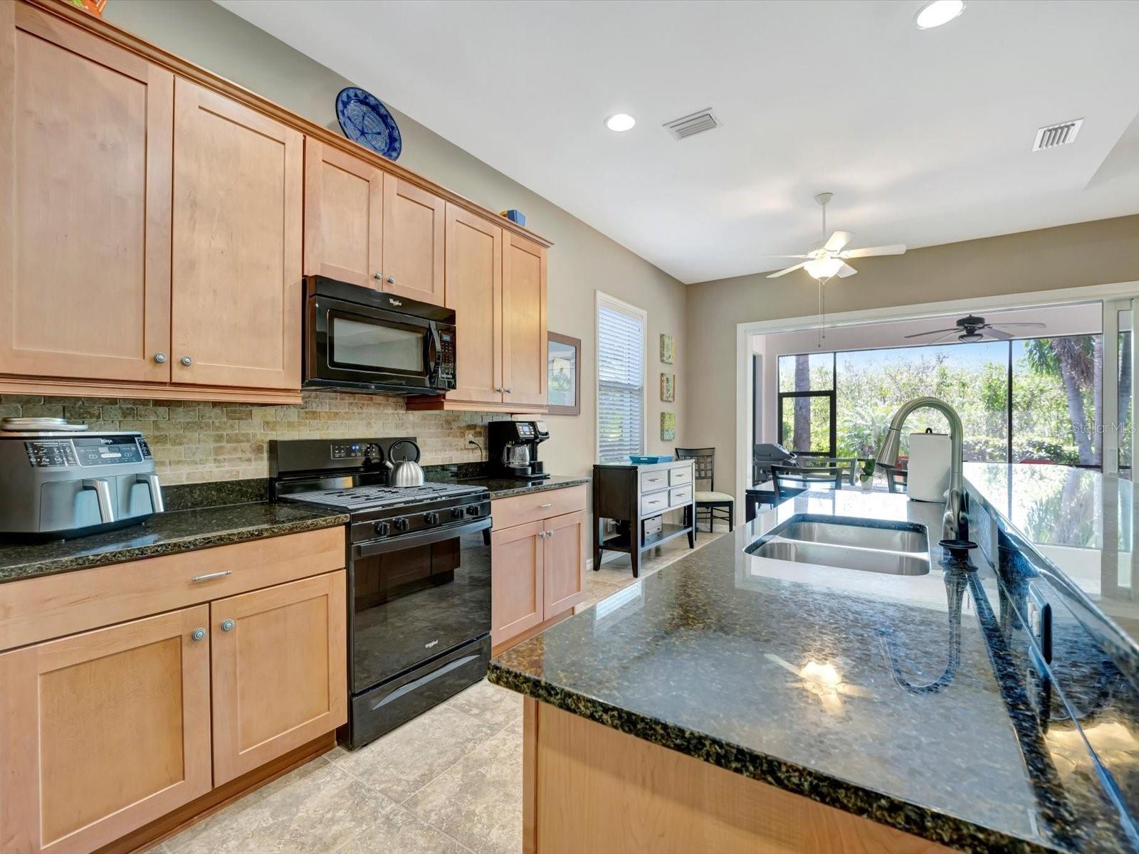 5009 LAKE OVERLOOK AVE — photo 16