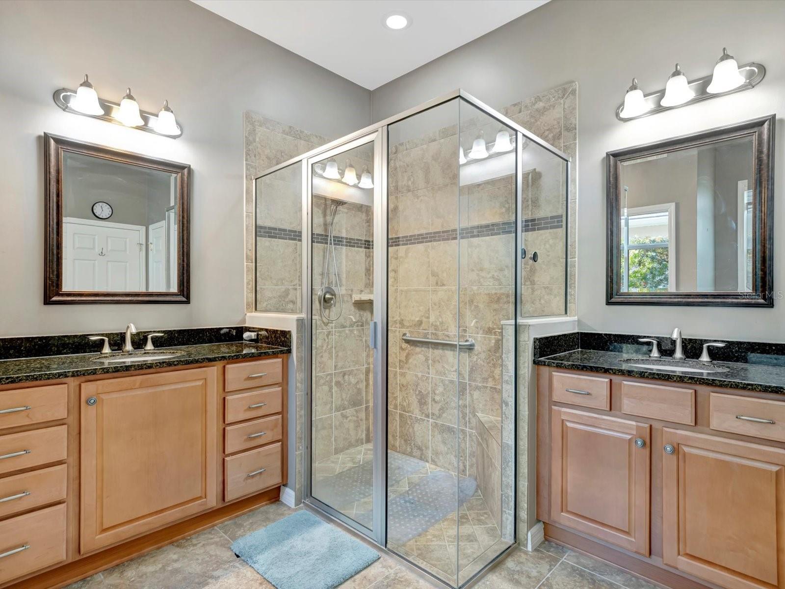 5009 LAKE OVERLOOK AVE — photo 28