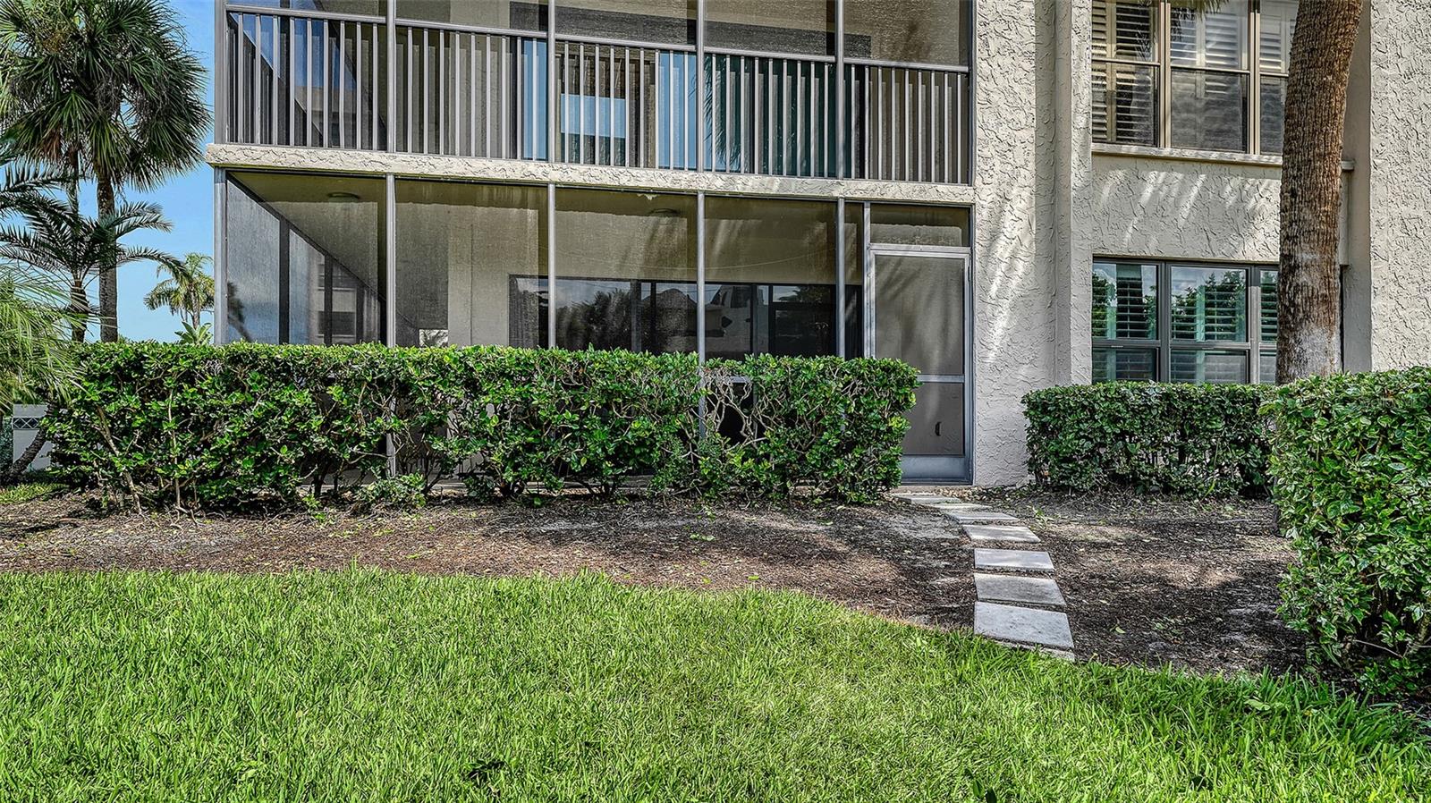 1001 BENJAMIN FRANKLIN DR #110 — photo 37