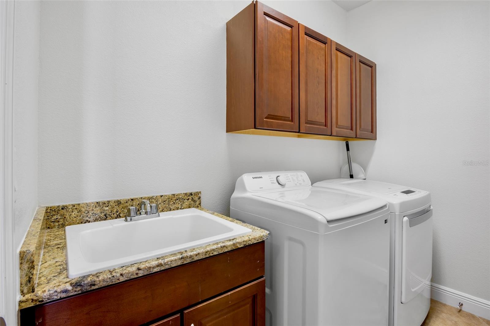7608 RIO BELLA — photo 36
