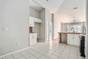 10039 CREEK BLUFF DR — photo 4