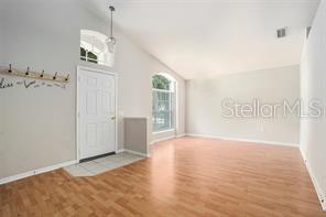 10039 CREEK BLUFF DR — photo 2