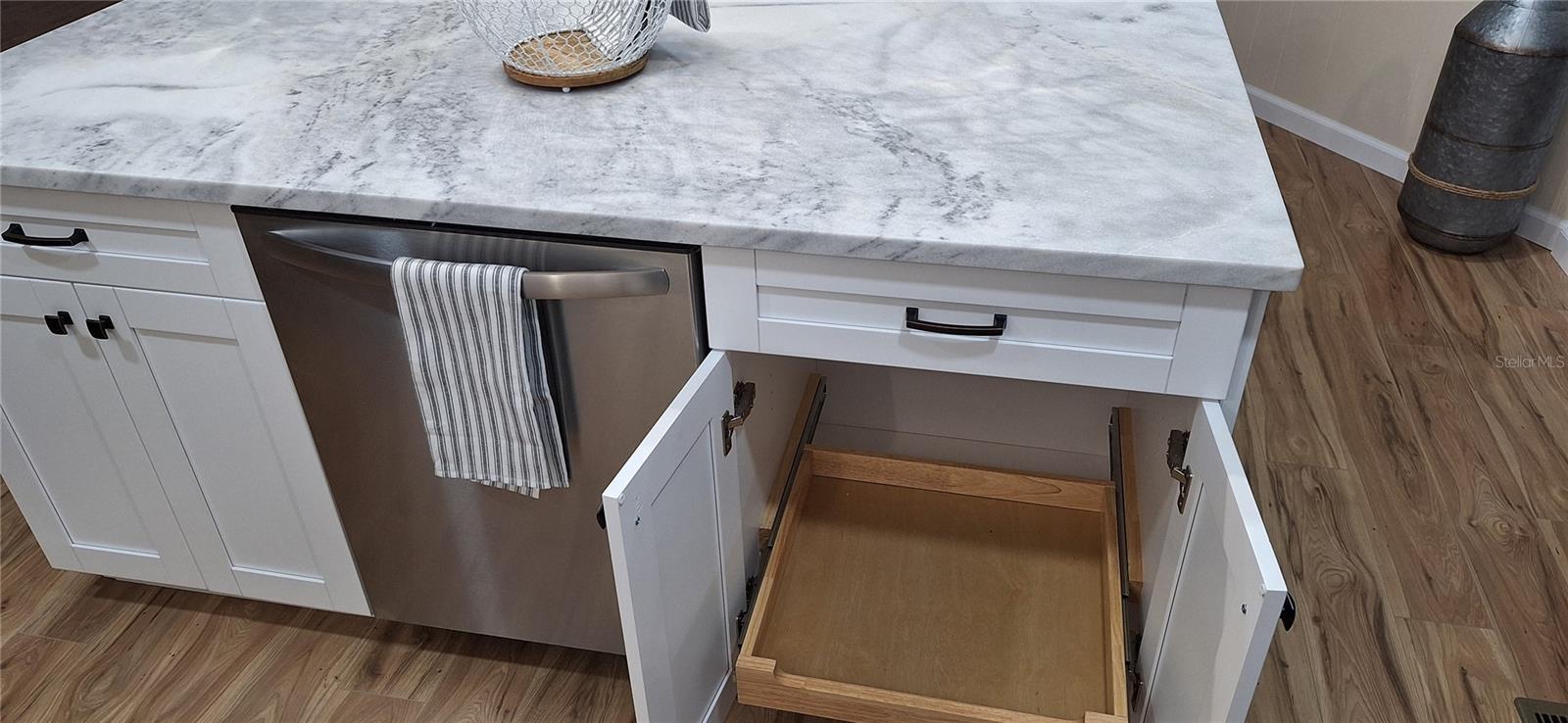 50 DOGWOOD CT #11 — photo 12