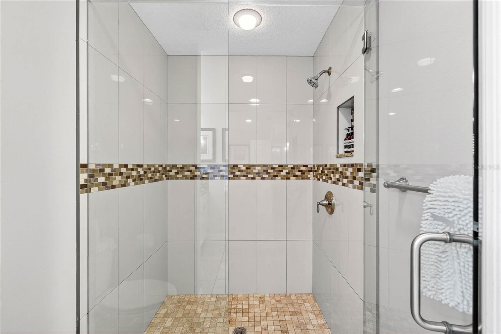 255 104TH AVE — photo 38