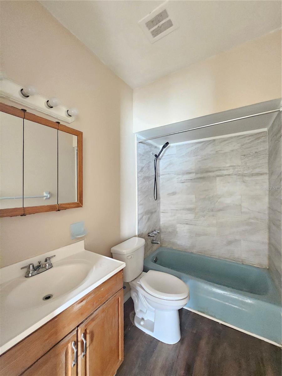 7611 PAULA DR #5 — photo 9
