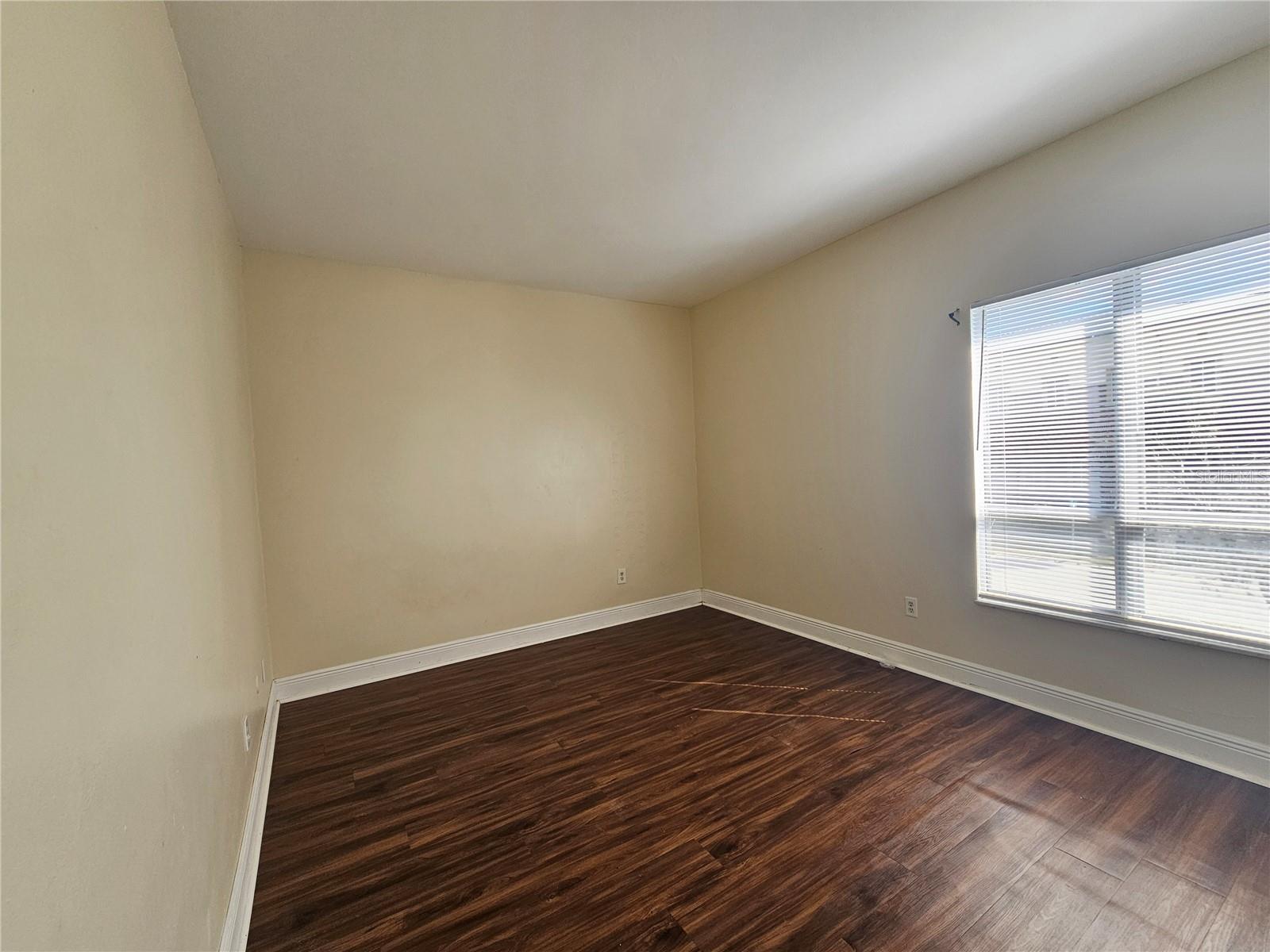 7611 PAULA DR #5 — photo 8