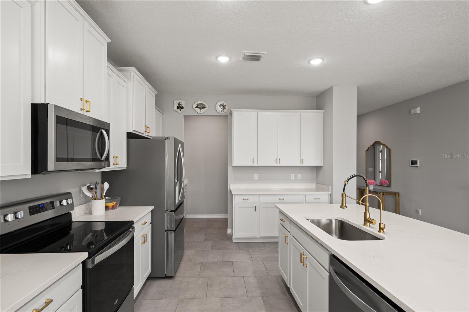 6199 WANDERING WILLOW DR — photo 18