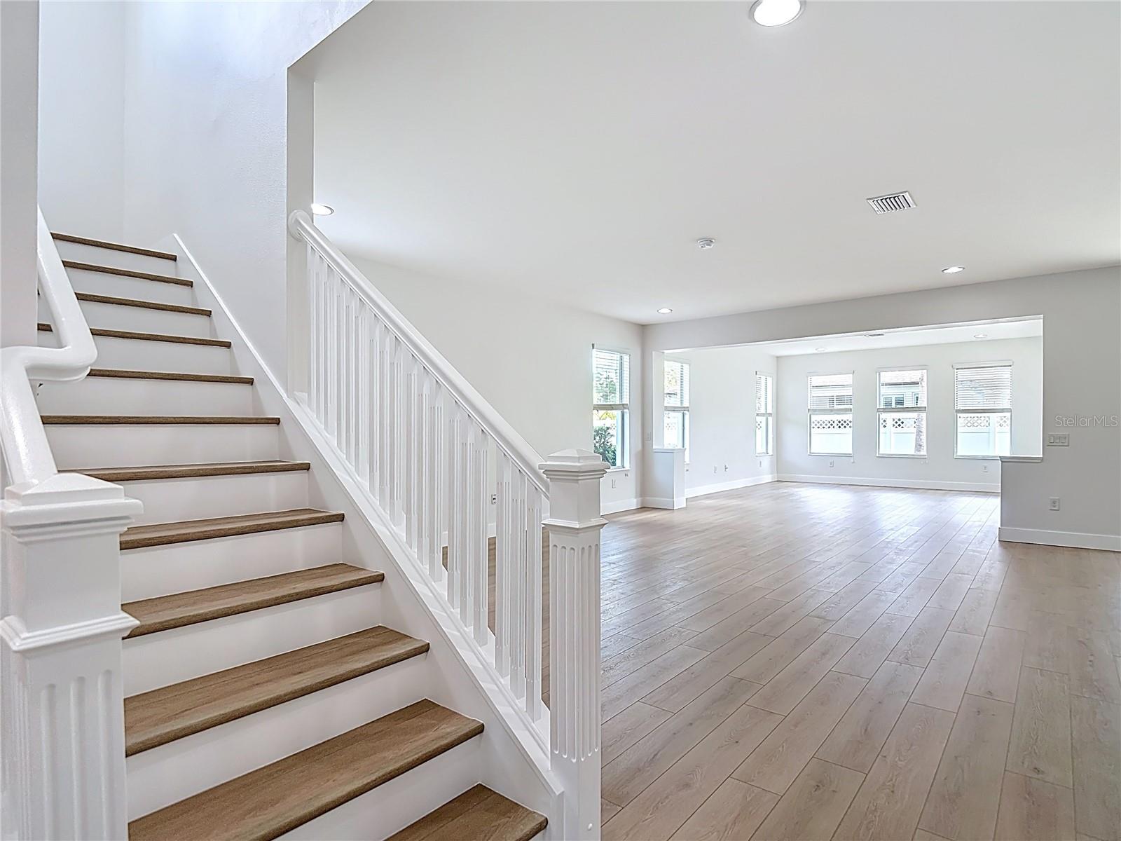 27387 CAYENNE LN — photo 35