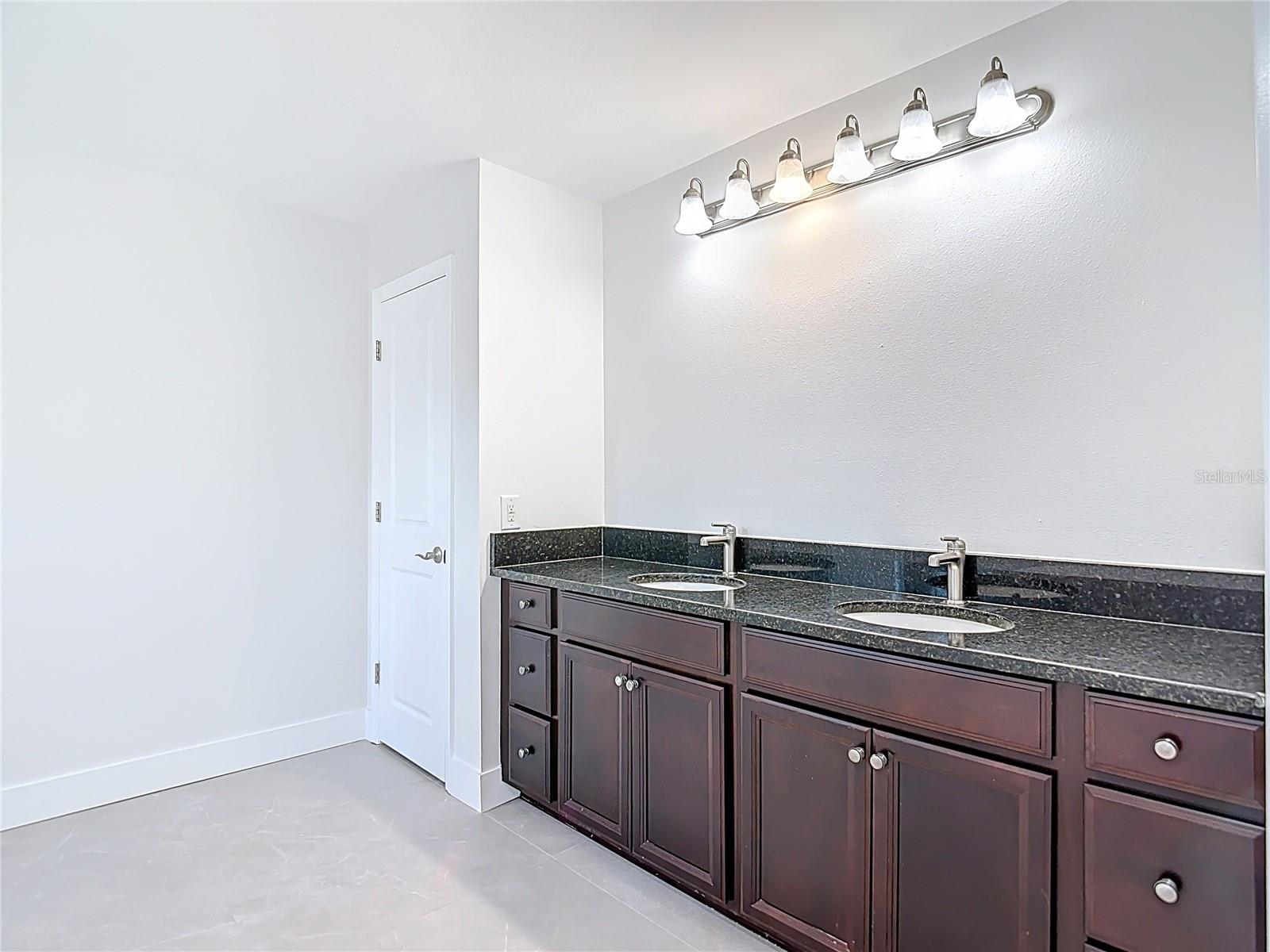 27387 CAYENNE LN — photo 42