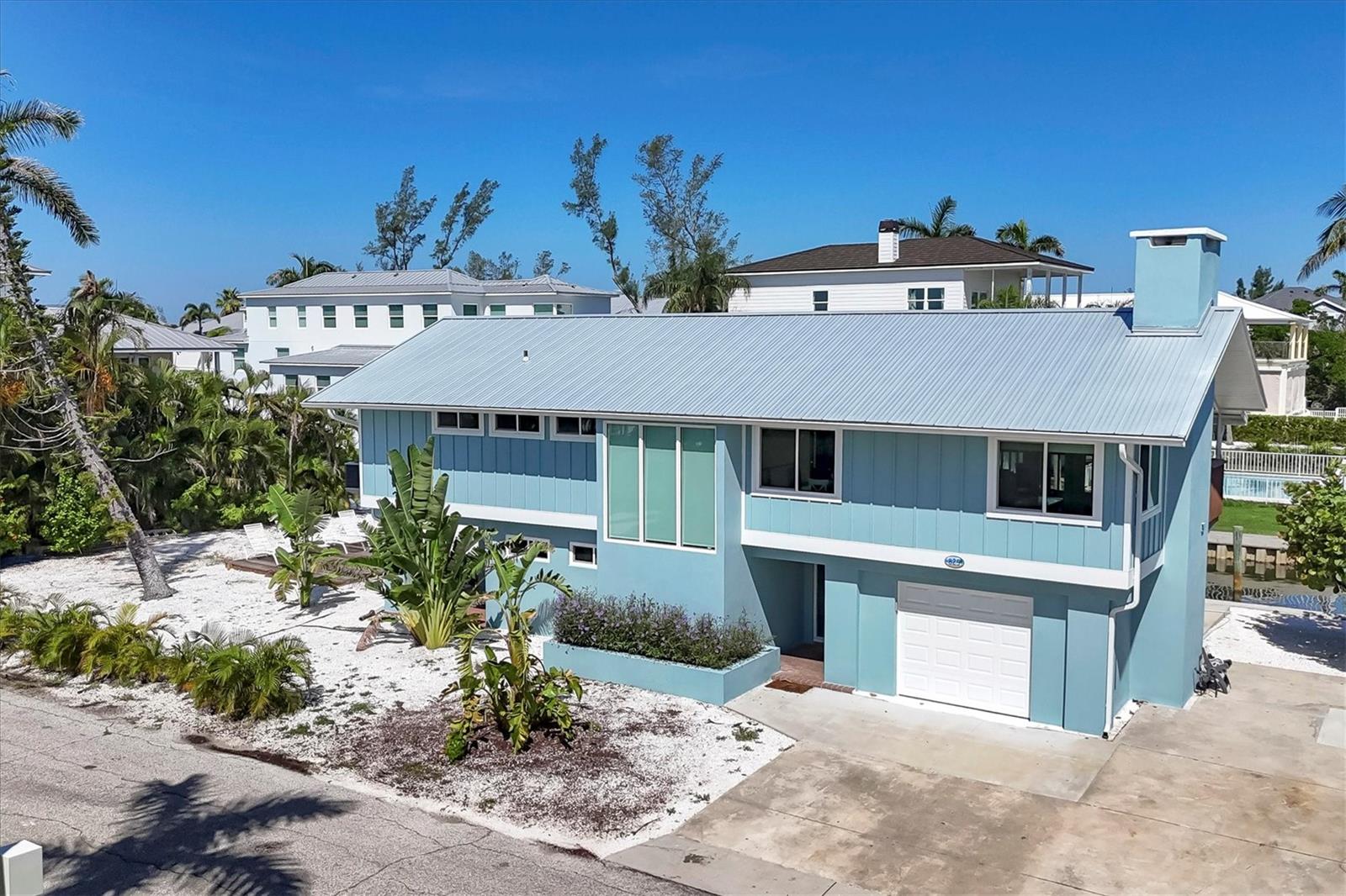 825 TARAWITT DR — photo 3