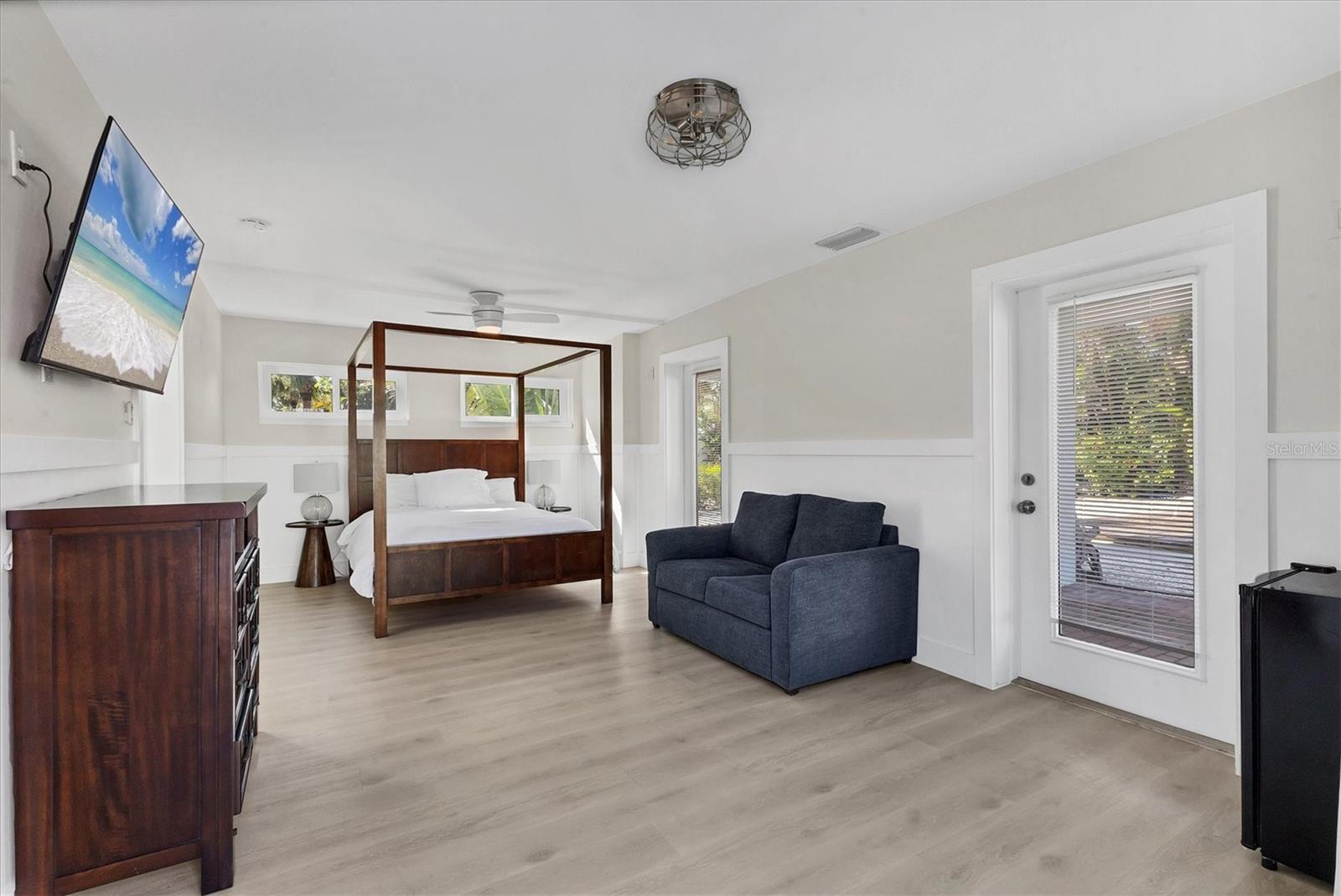 825 TARAWITT DR — photo 25