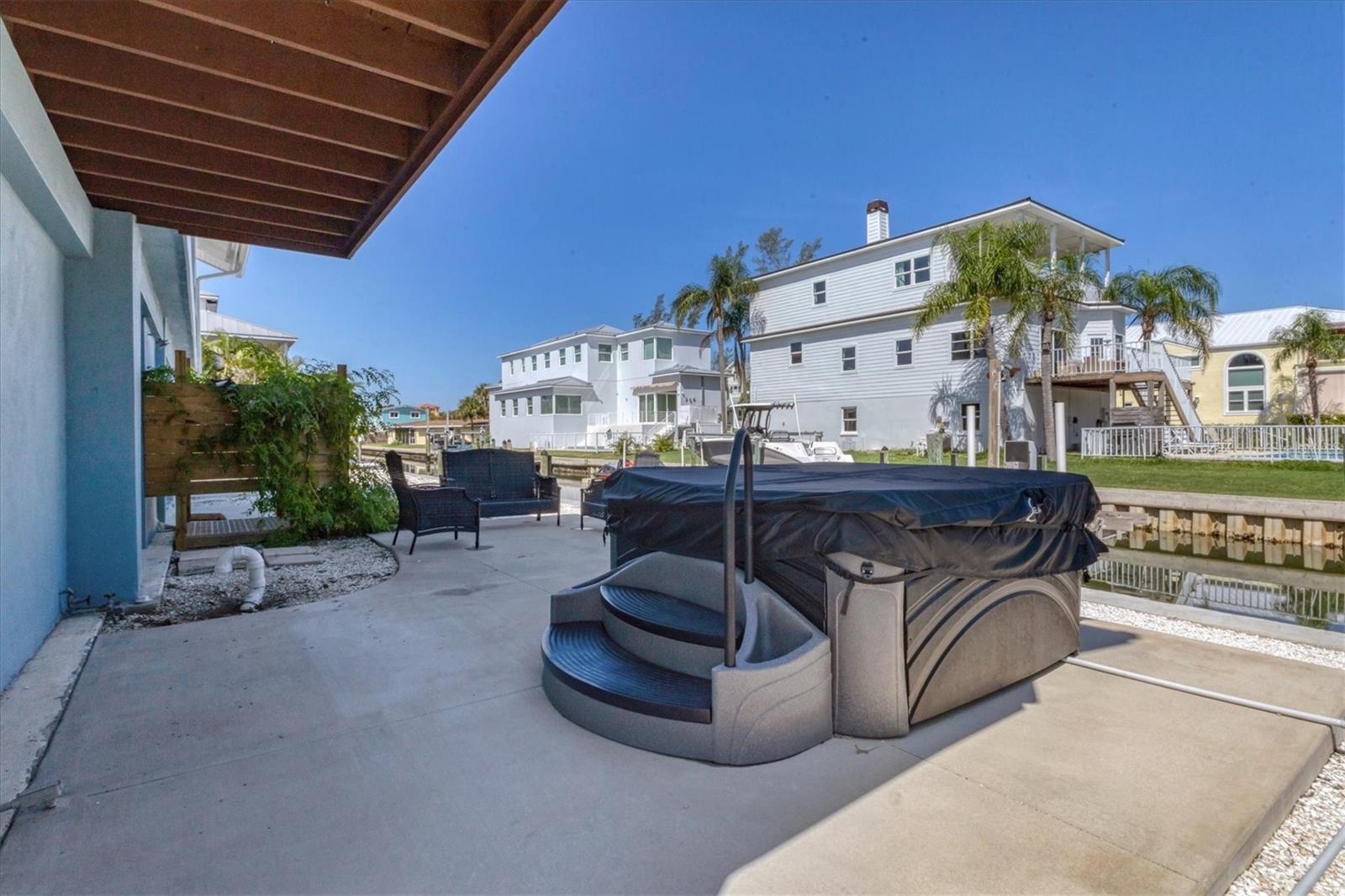 825 TARAWITT DR — photo 35