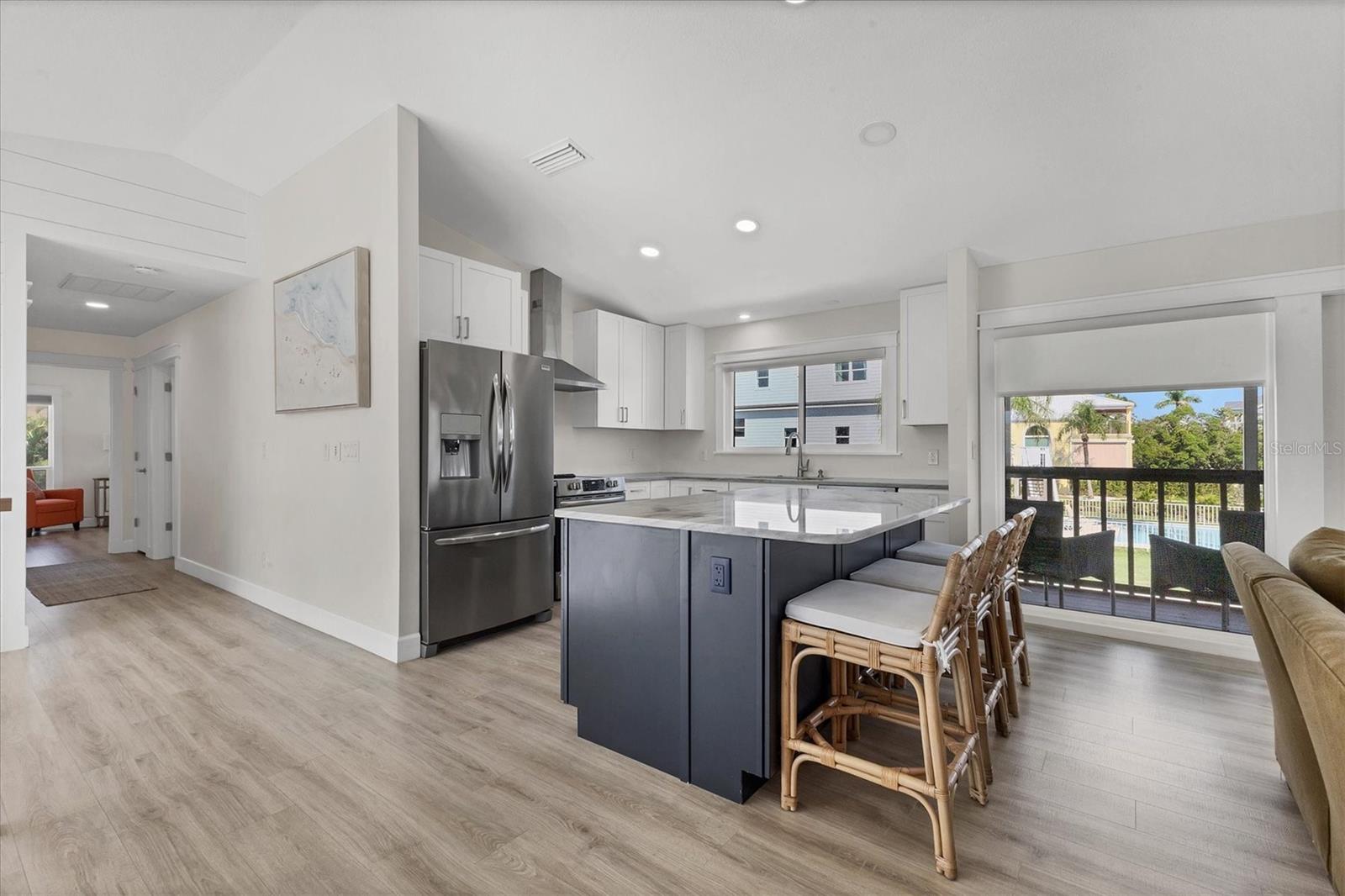 825 TARAWITT DR — photo 14
