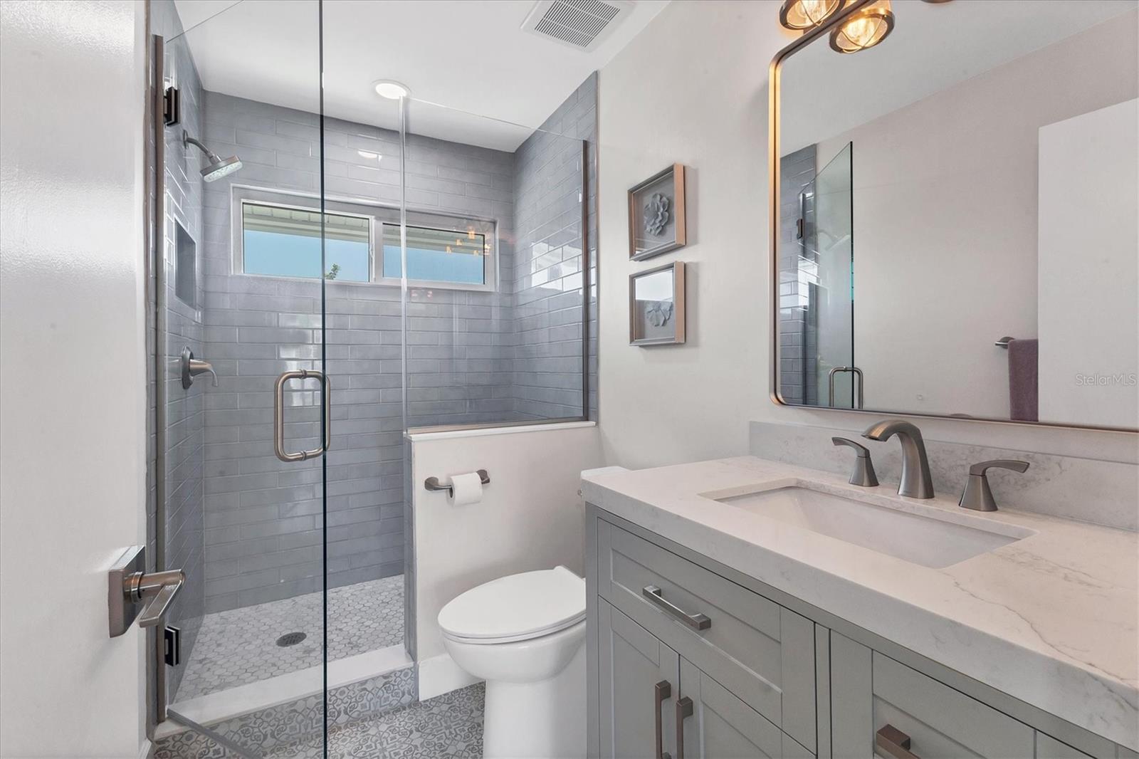 825 TARAWITT DR — photo 24