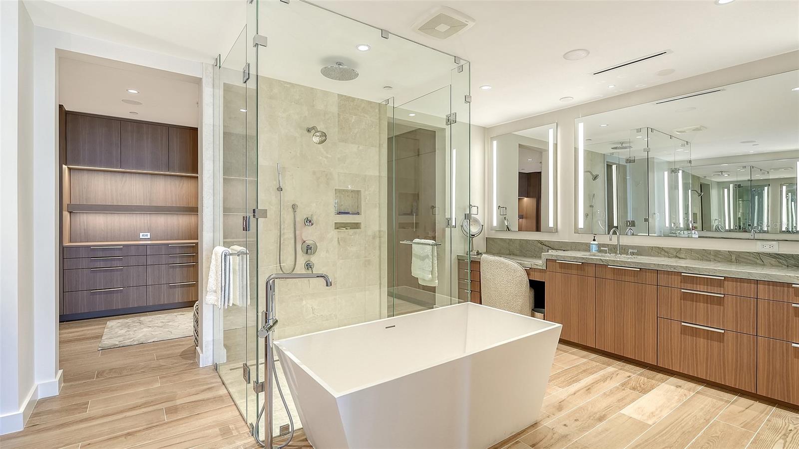 1561 GULF OF MEXICO DR #404 — photo 40