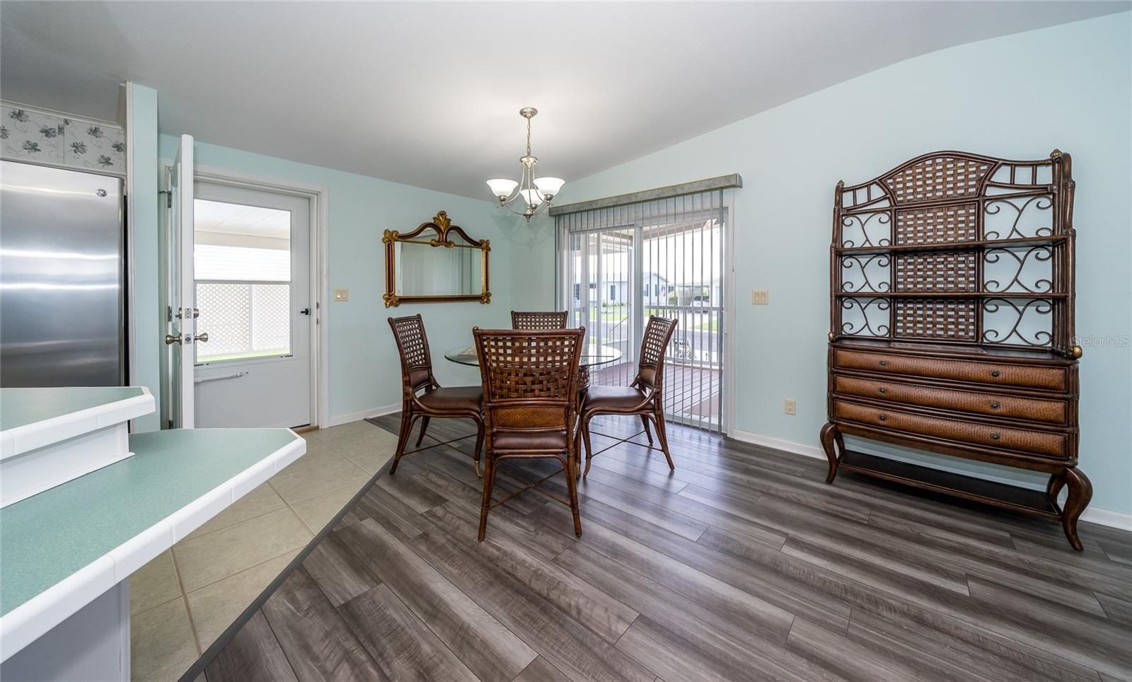 37443 GILL AVE — photo 37