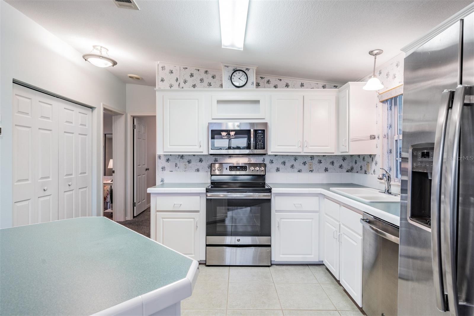 37443 GILL AVE — photo 48