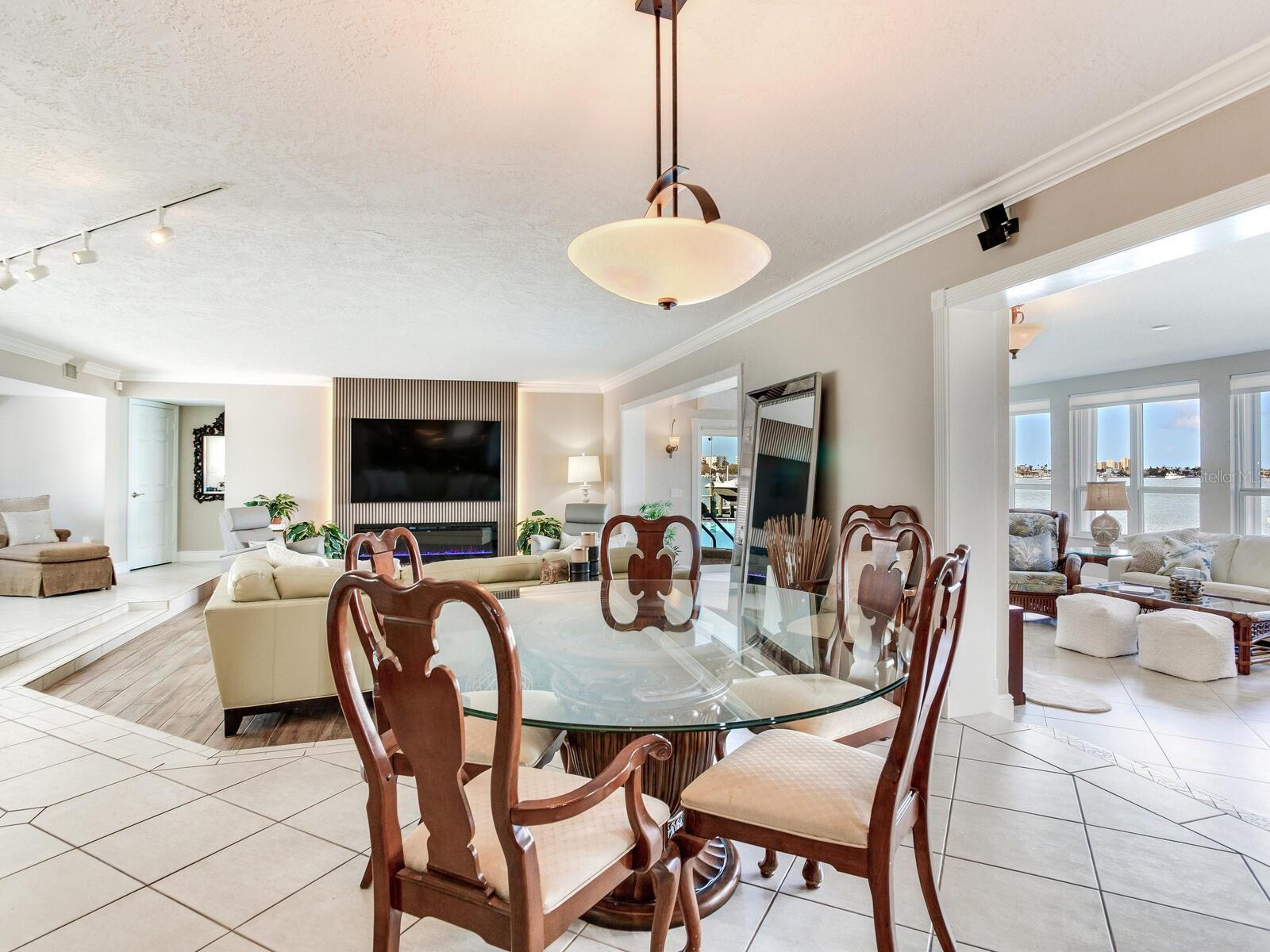 210 DOLPHIN PT #B — photo 34