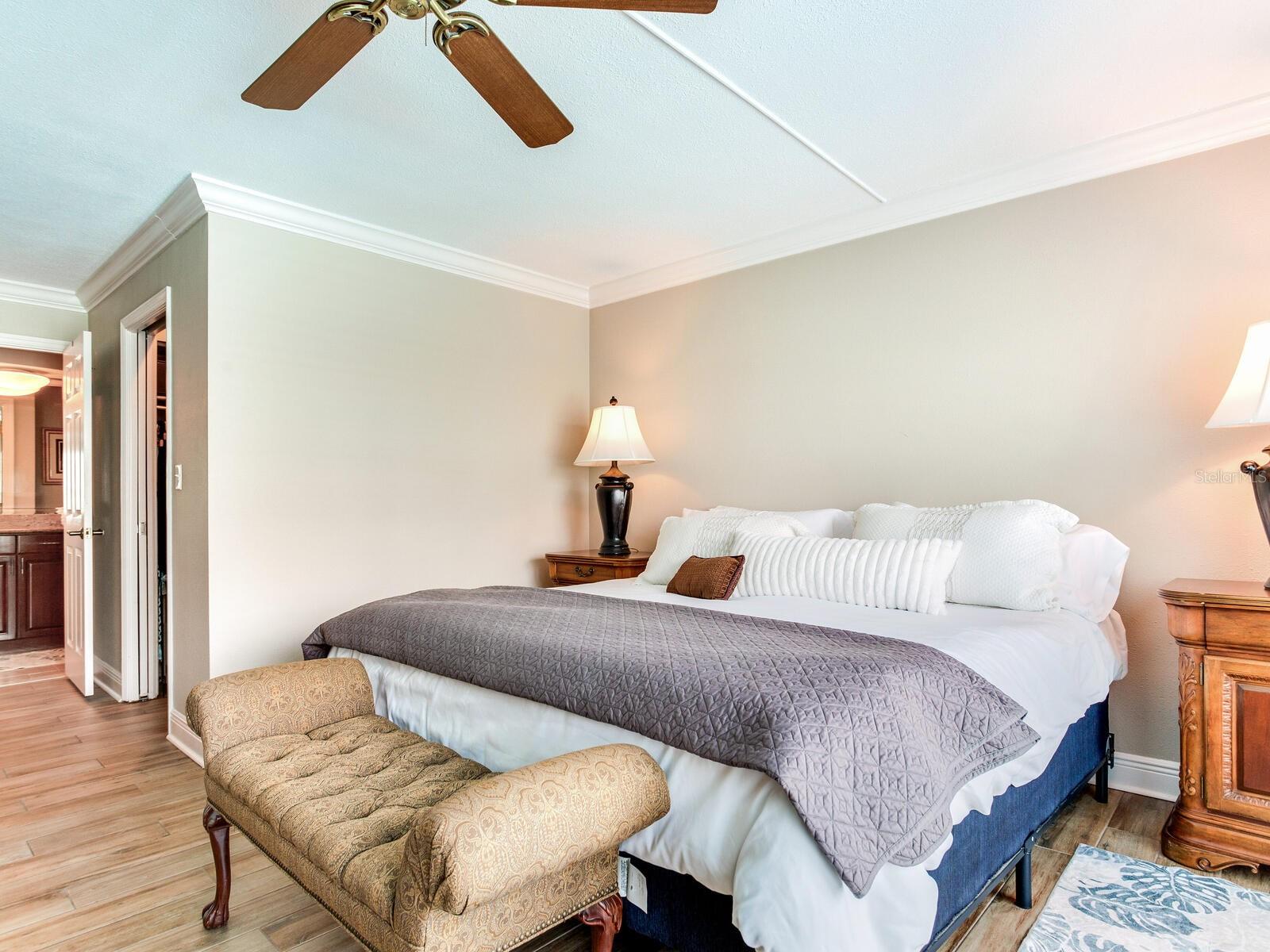 210 DOLPHIN PT #B — photo 41