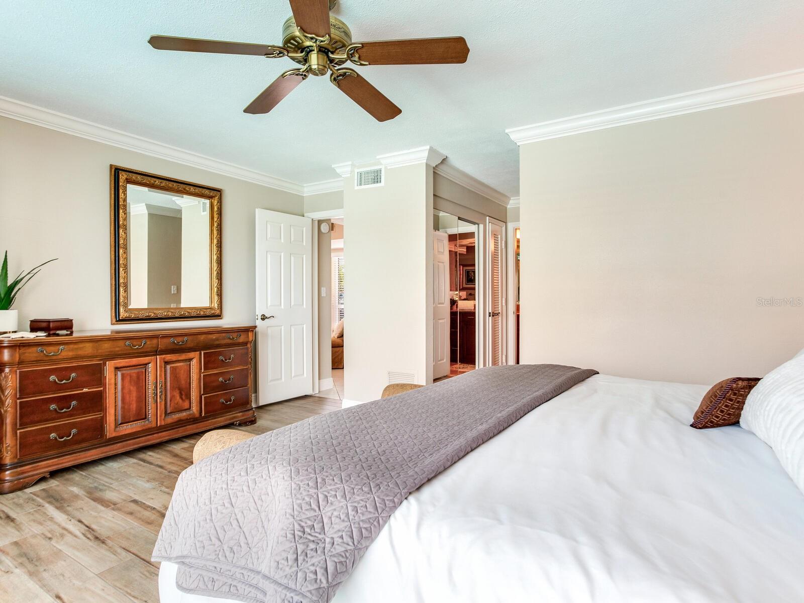 210 DOLPHIN PT #B — photo 40