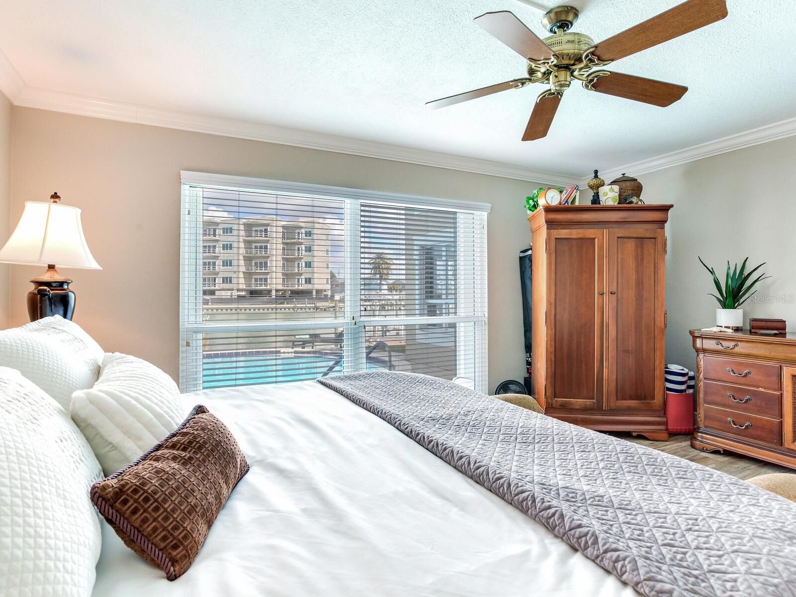 210 DOLPHIN PT #B — photo 39