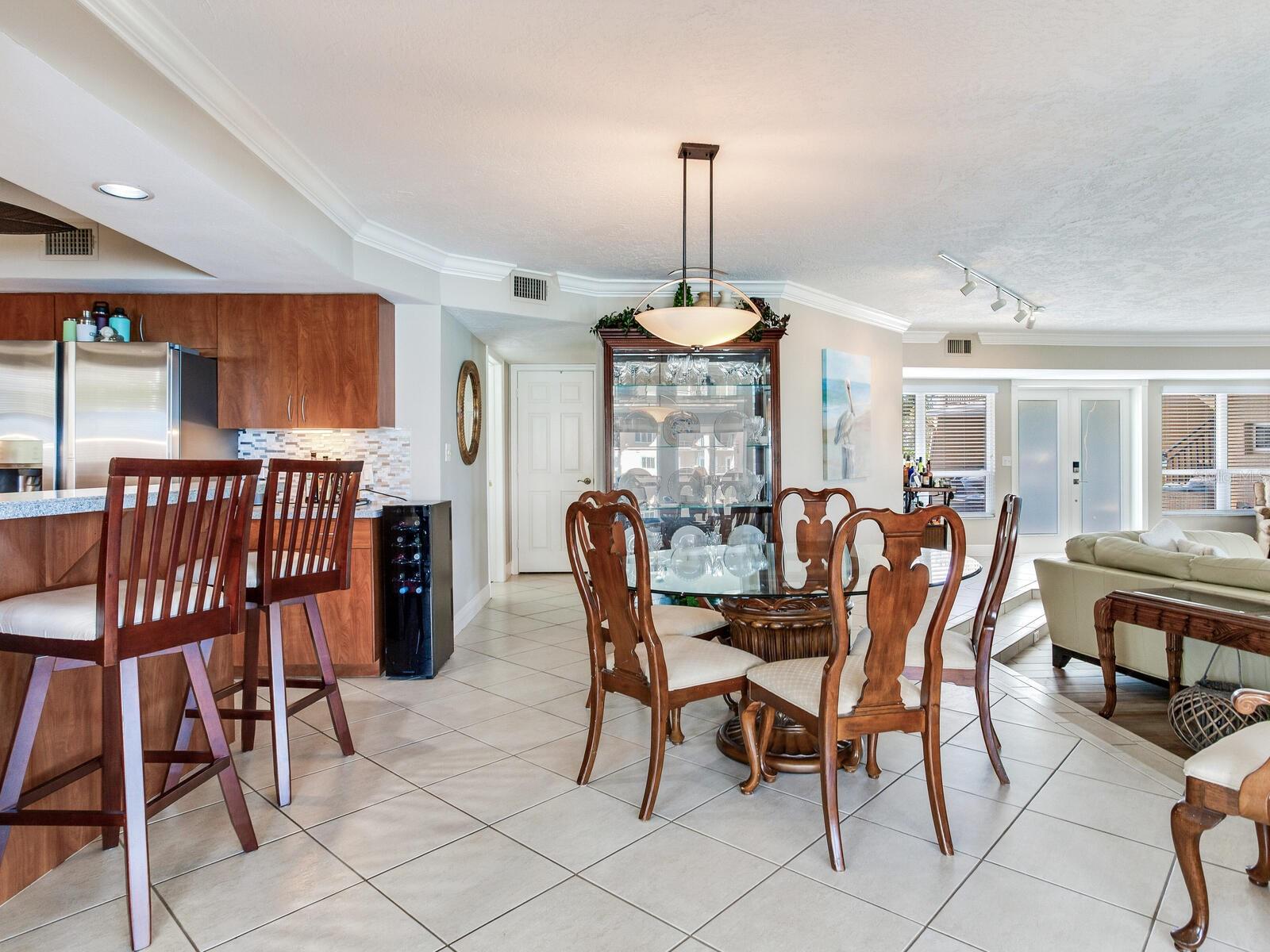 210 DOLPHIN PT #B — photo 23
