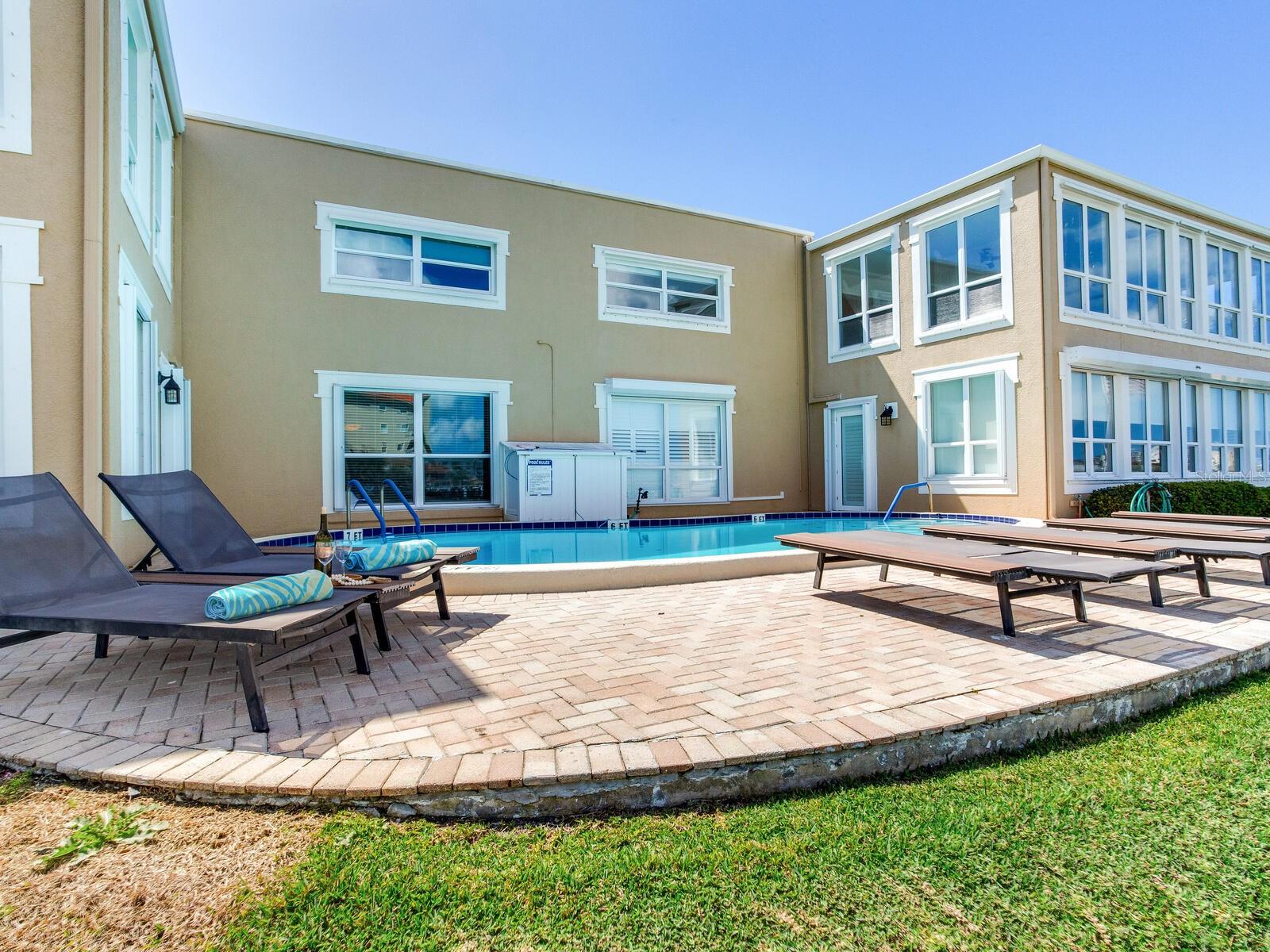 210 DOLPHIN PT #B — photo 55