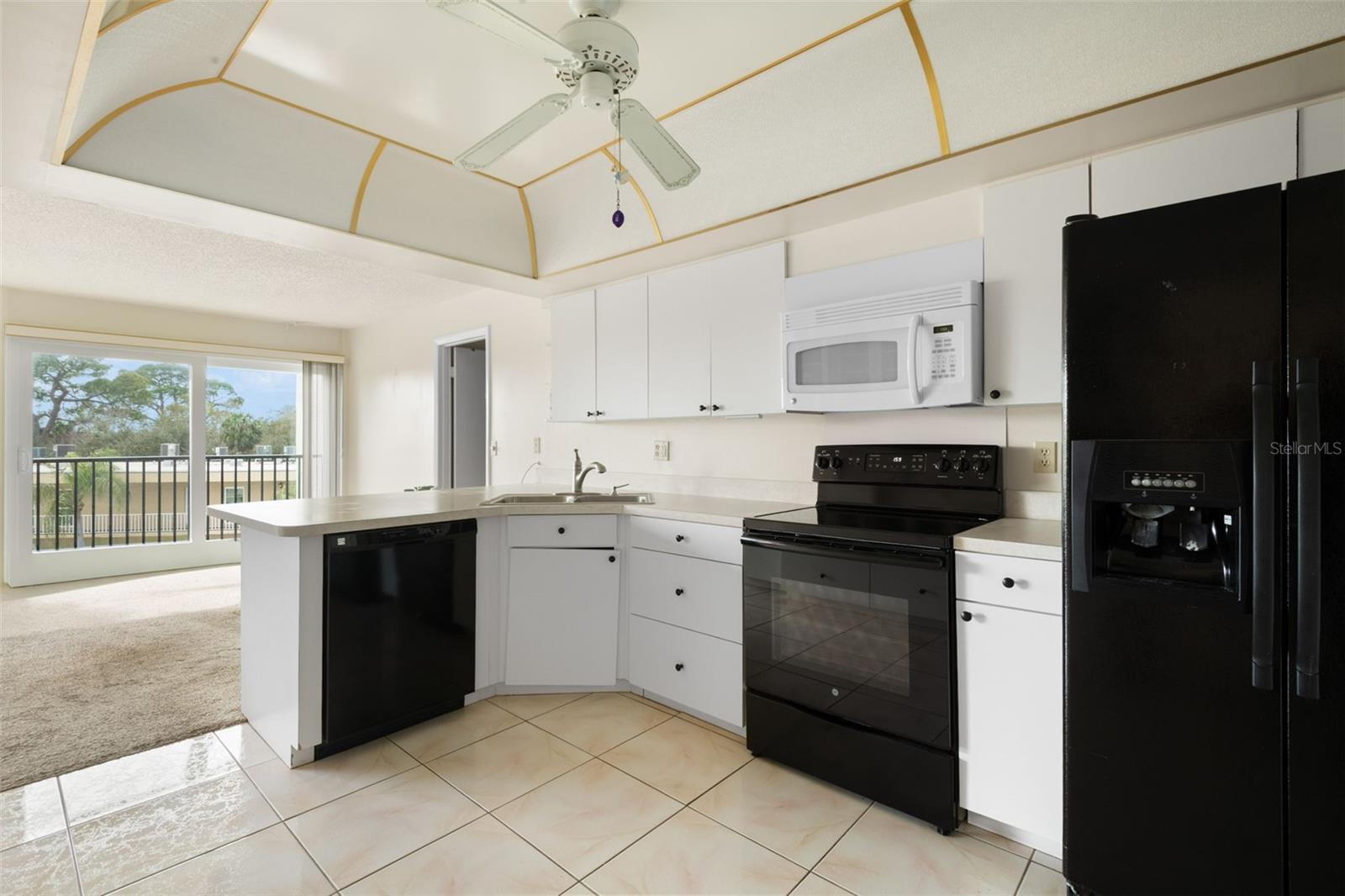 225 COUNTRY CLUB DR #F-1401 — photo 13