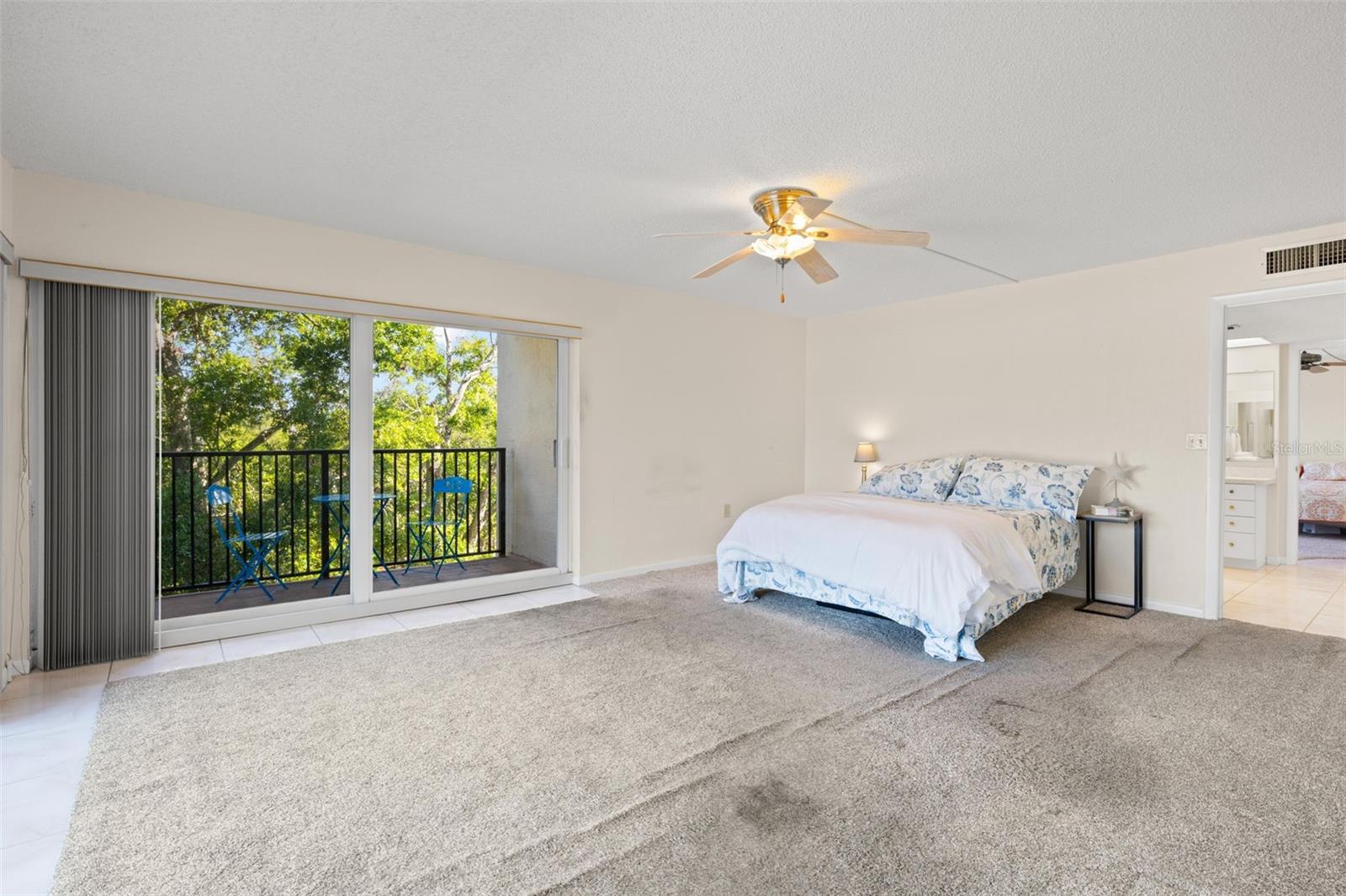 225 COUNTRY CLUB DR #F-1401 — photo 19