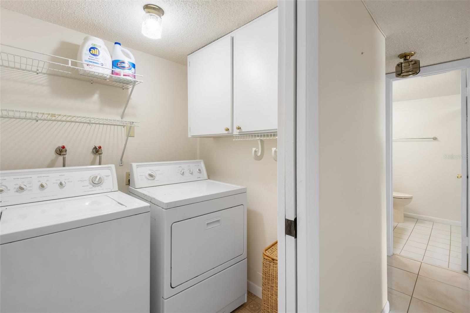 225 COUNTRY CLUB DR #F-1401 — photo 28