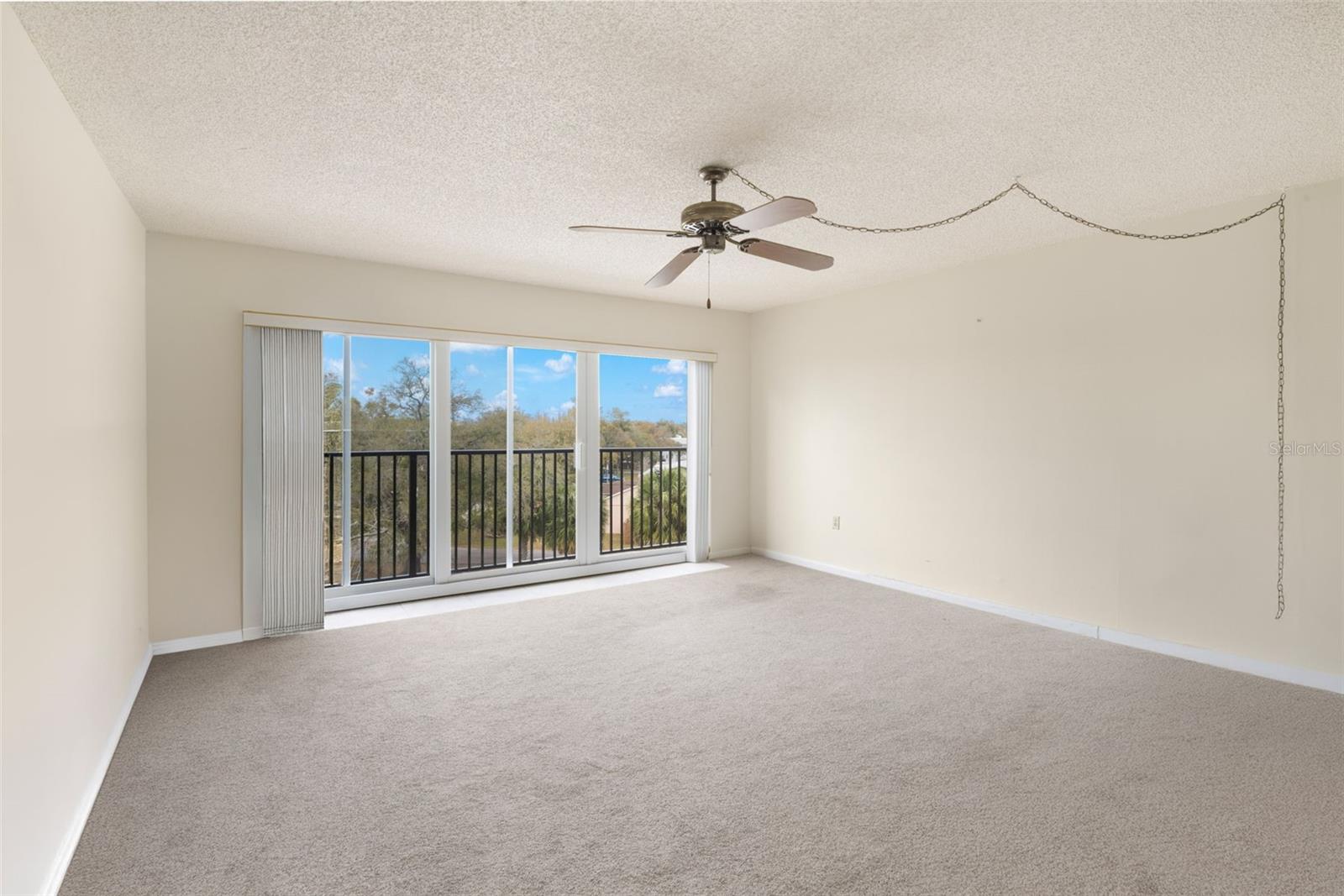 225 COUNTRY CLUB DR #F-1401 — photo 24