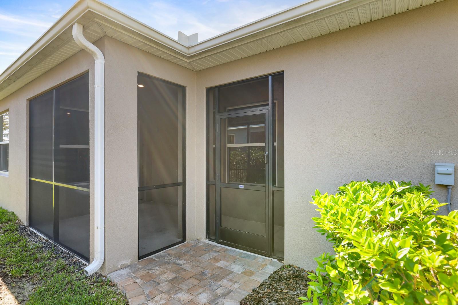13892 KINGFISHER GLEN DR — photo 32