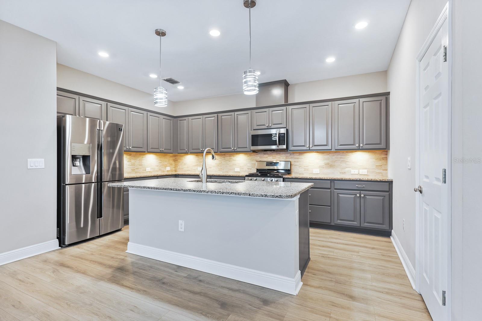 13892 KINGFISHER GLEN DR — photo 6