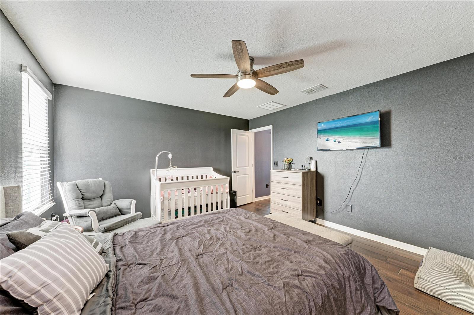 17112 YELLOW PINE ST — photo 27