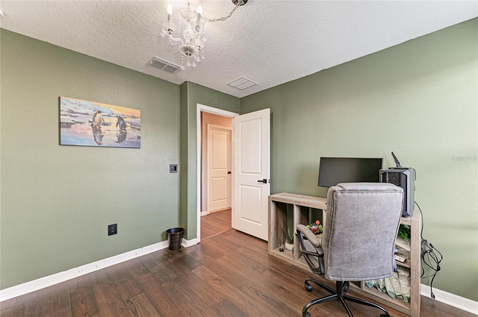 17112 YELLOW PINE ST — photo 37