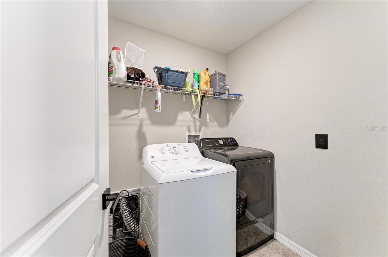 17112 YELLOW PINE ST — photo 38
