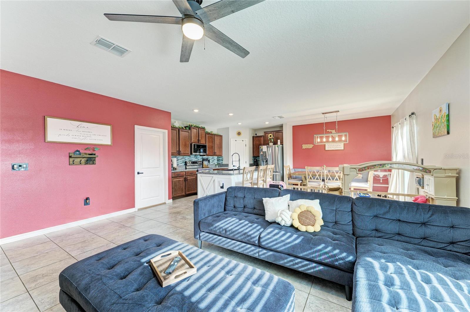 17112 YELLOW PINE ST — photo 13