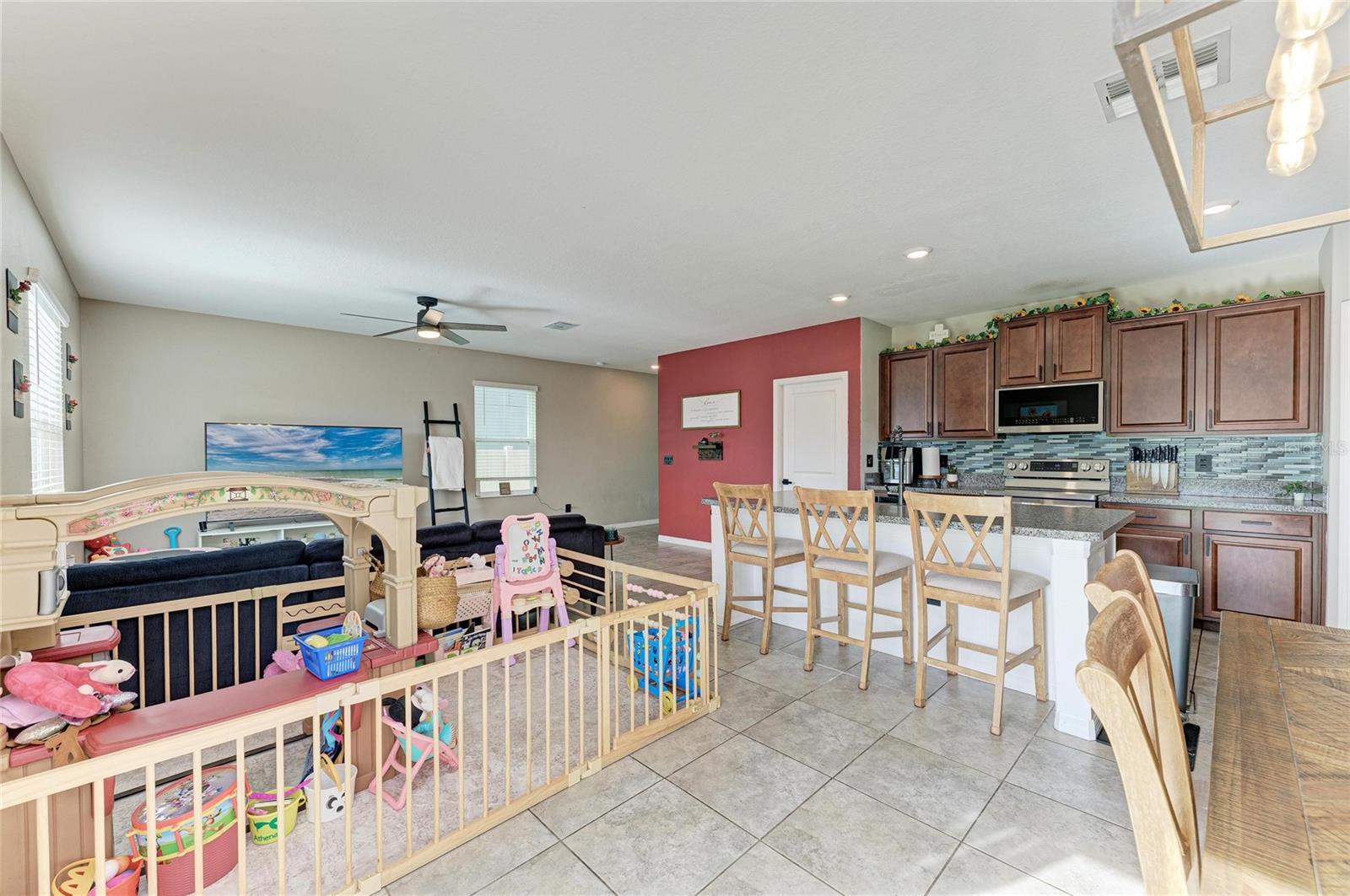 17112 YELLOW PINE ST — photo 21