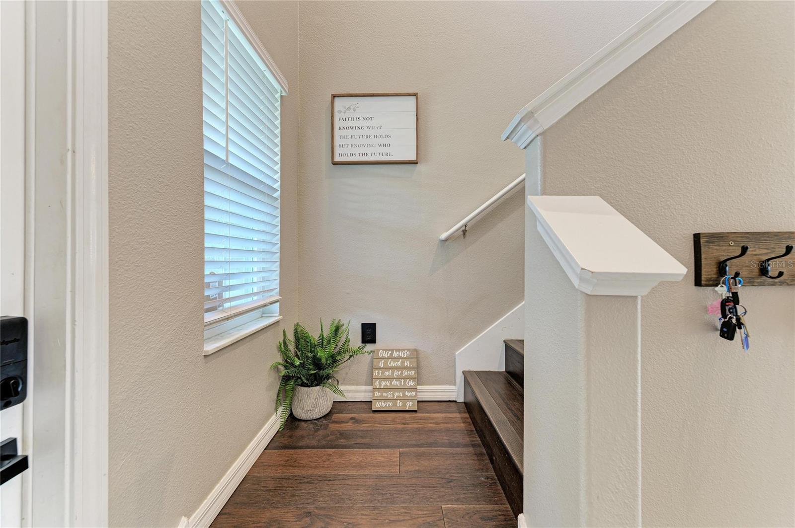 17112 YELLOW PINE ST — photo 22