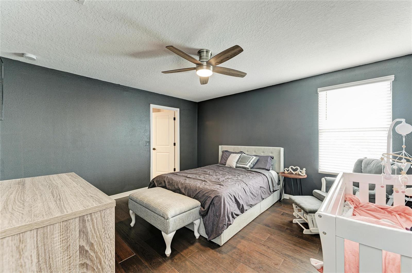 17112 YELLOW PINE ST — photo 25