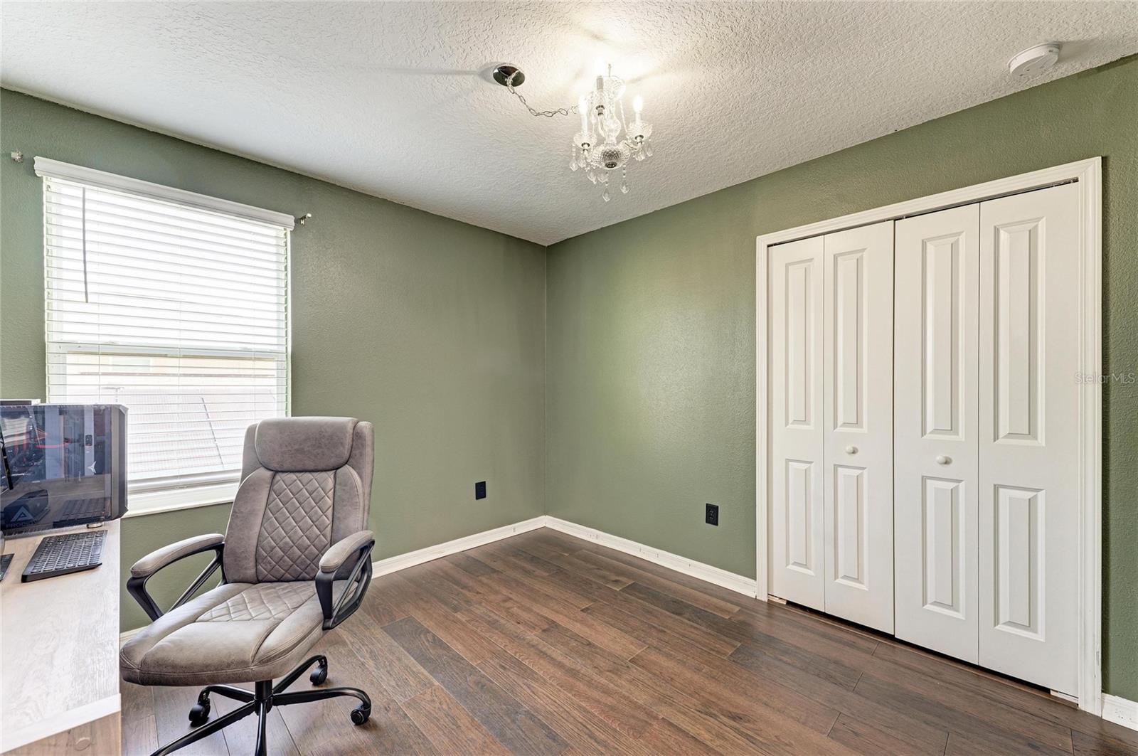 17112 YELLOW PINE ST — photo 36