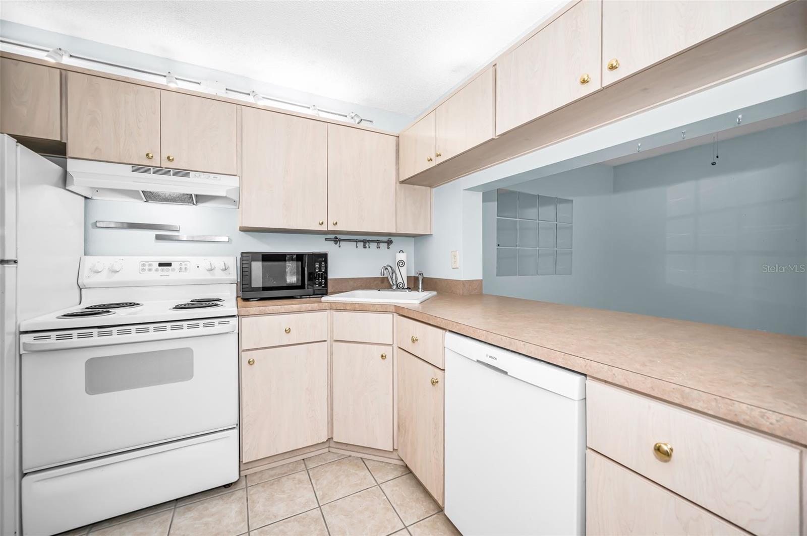 3232 LAKE PINE WAY E #C1 — photo 6