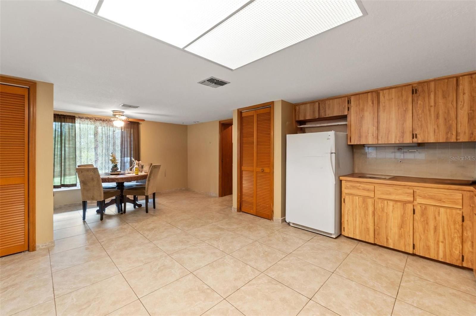 1357 DINSMORE CT — photo 31