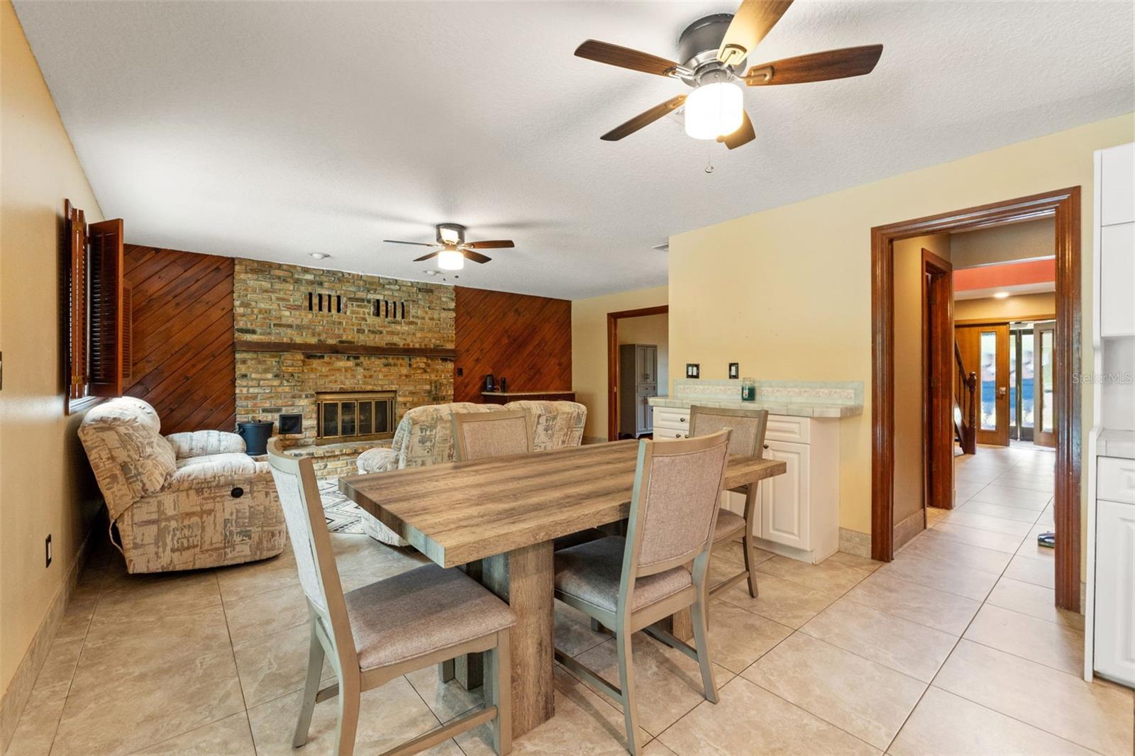 1357 DINSMORE CT — photo 15