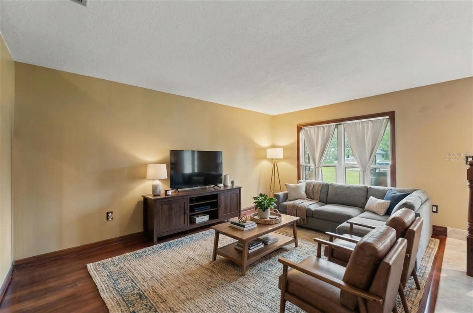 1357 DINSMORE CT — photo 11