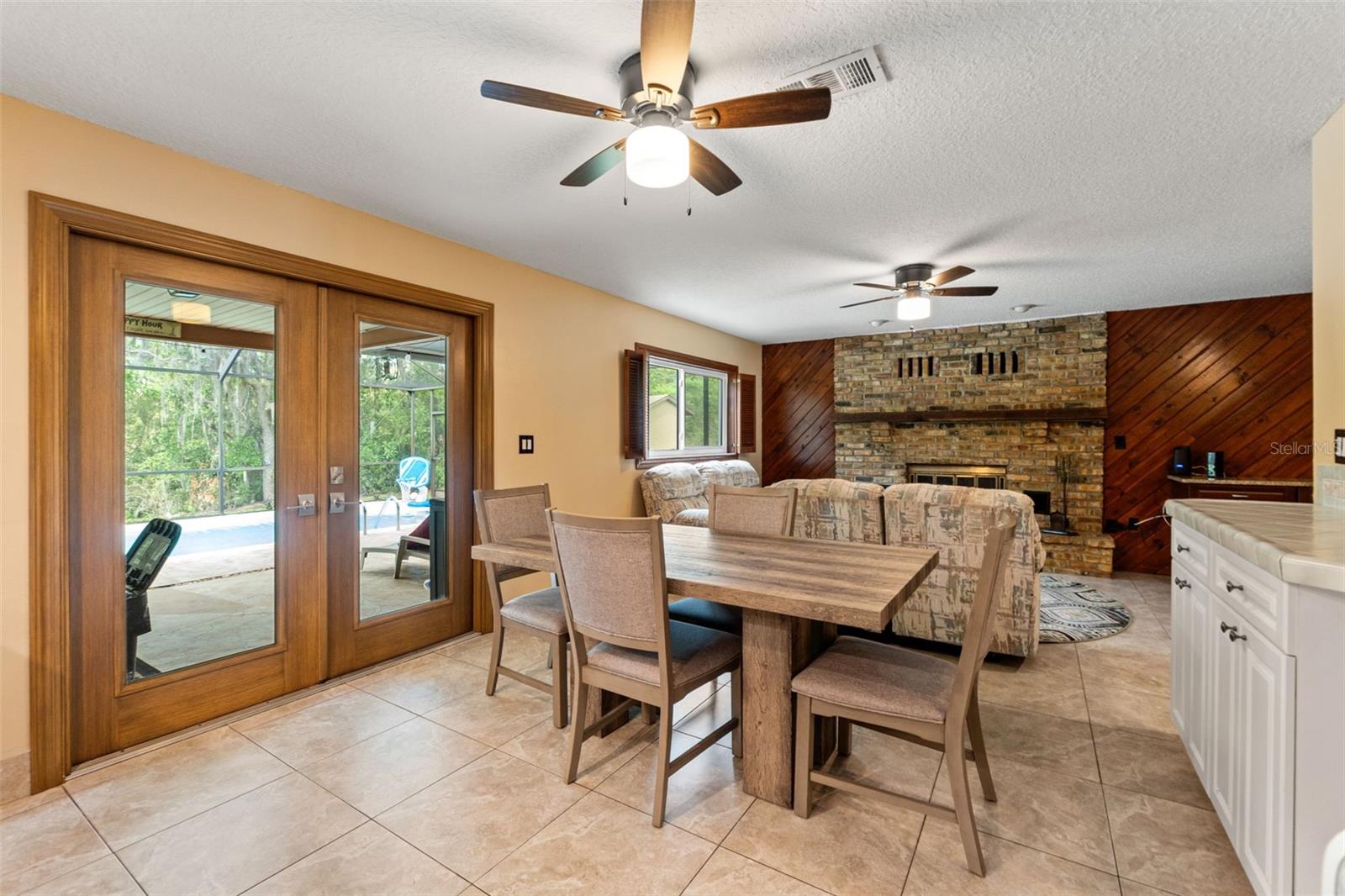 1357 DINSMORE CT — photo 16