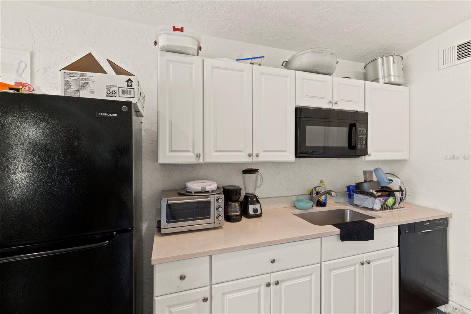 4821 ELFRIDA AVE — photo 5